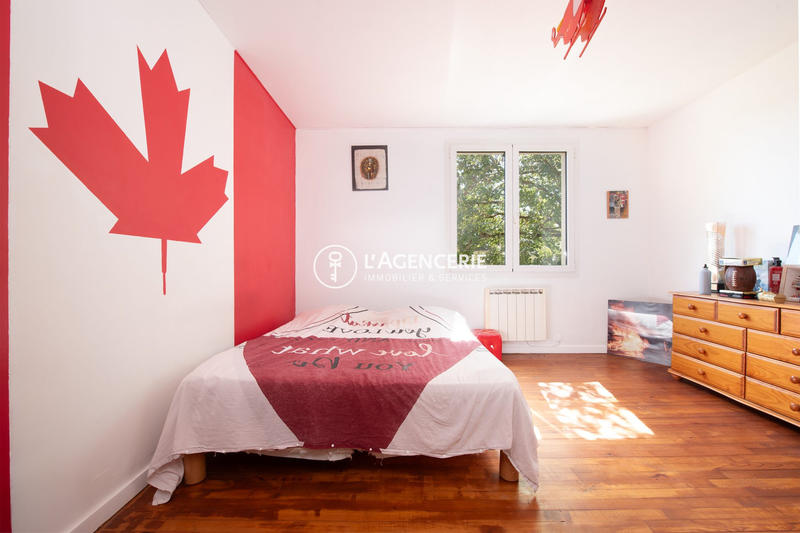 Maison - 210 m² - 6 pièces