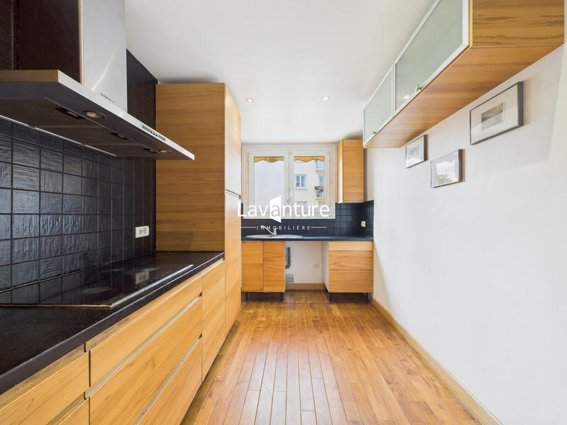 Appartement - 99 m² - 4 pièces