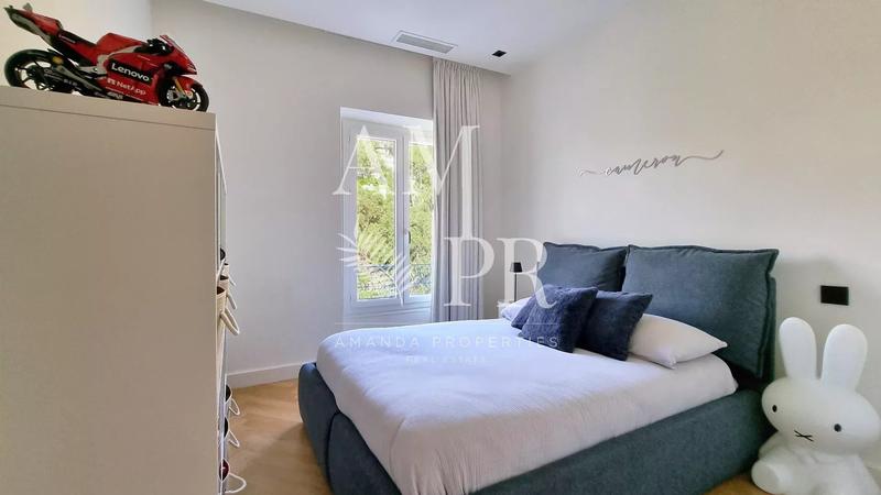 Appartement - 130 m² - 4 pièces