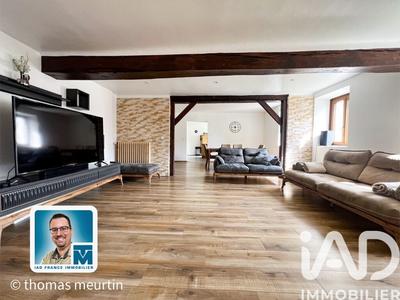 Maison - 256 m² - 8 pièces