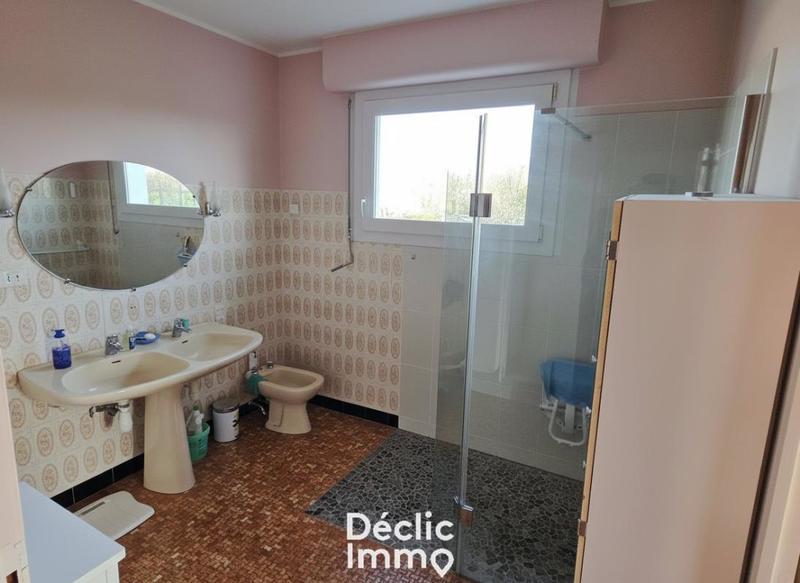 Maison - 265 m² - 11 pièces