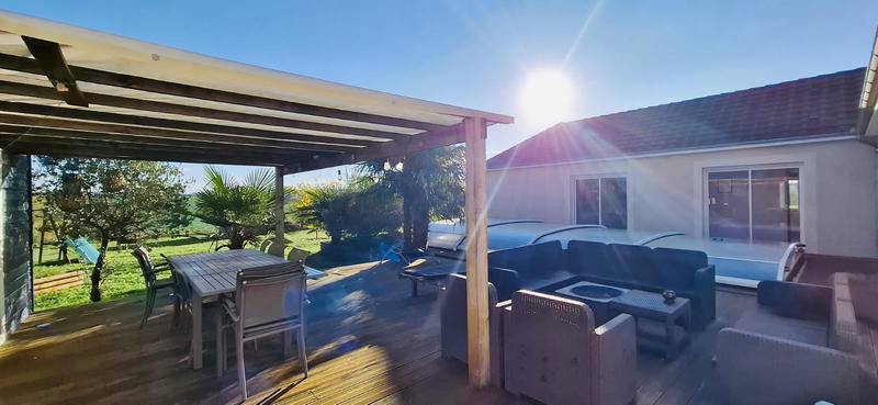 Maison - 200 m² - 8 pièces