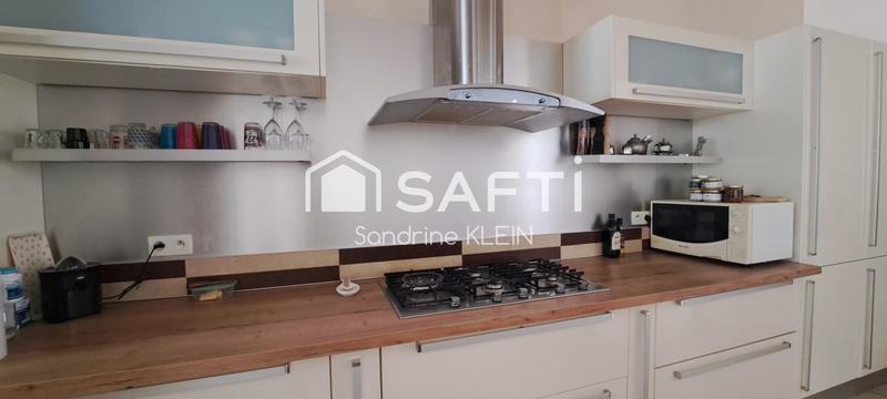 Maison - 217 m² - 6 pièces