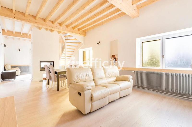 Maison - 152 m² - 8 pièces