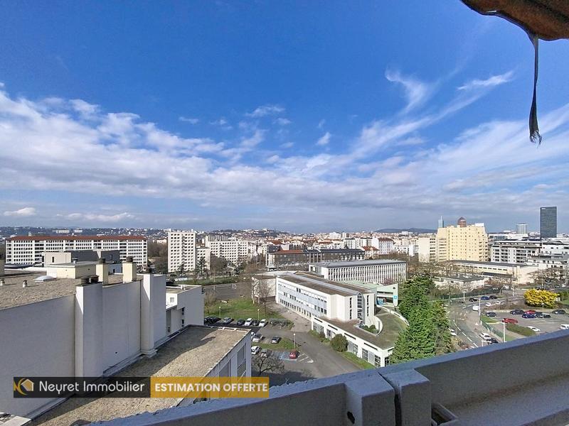 Appartement - 92 m² - 5 pièces