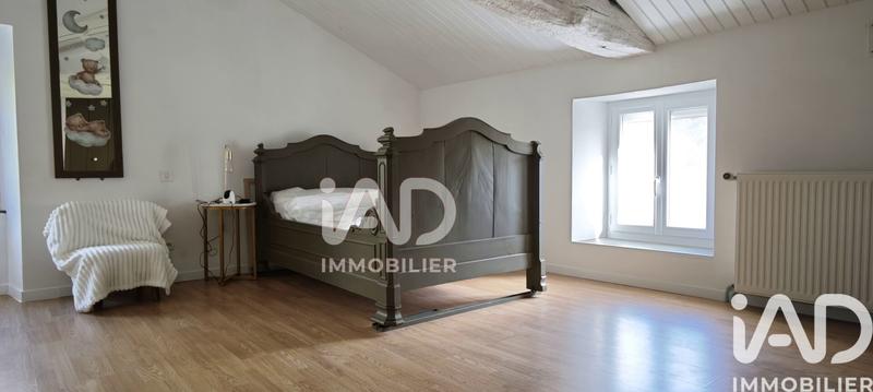 Maison - 245 m² - 8 pièces