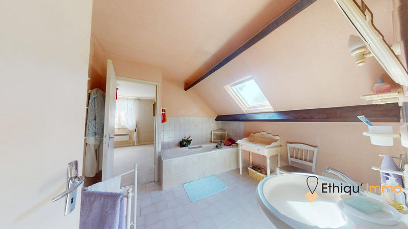 Maison - 192 m² - 6 pièces