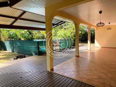 Maison - 94 m² - 4 pièces