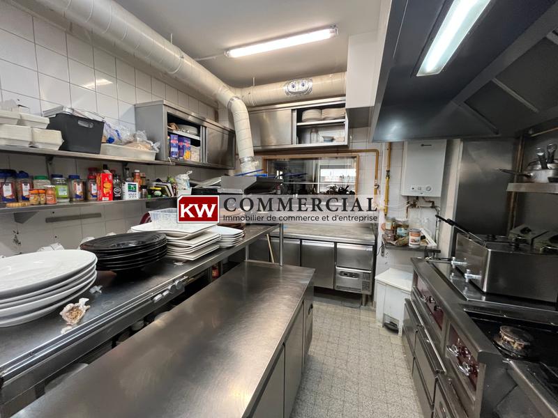 Fonds de commerce - Magasins - 117 m²