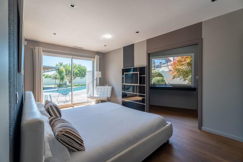 Maison - 254 m² - 6 pièces