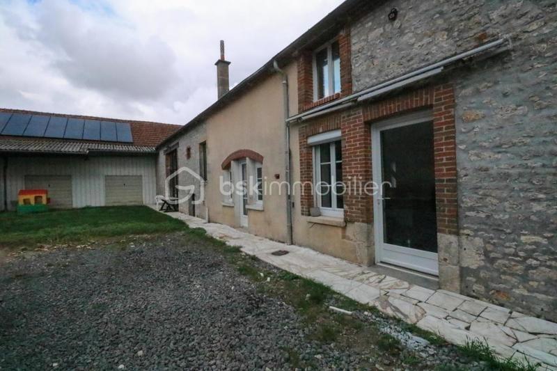 Maison - 220 m² - 10 pièces