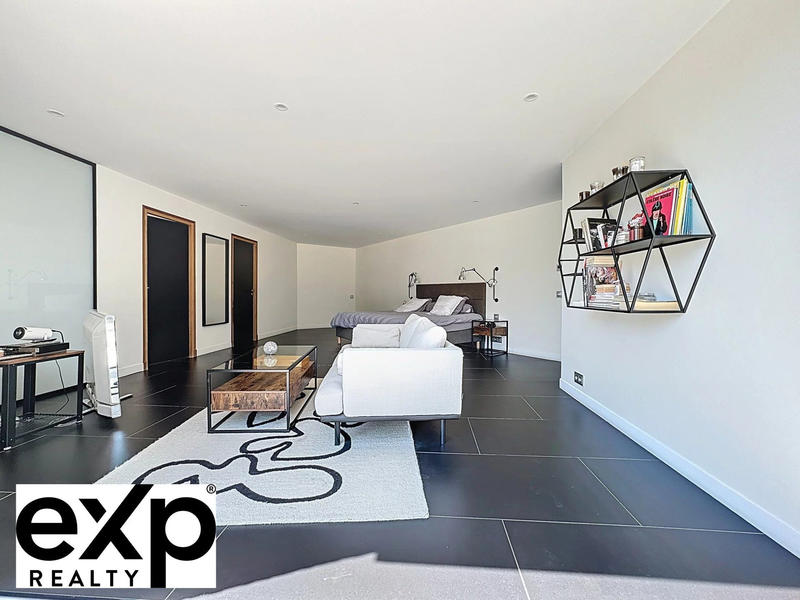 Loft - 495 m² - 10 pièces