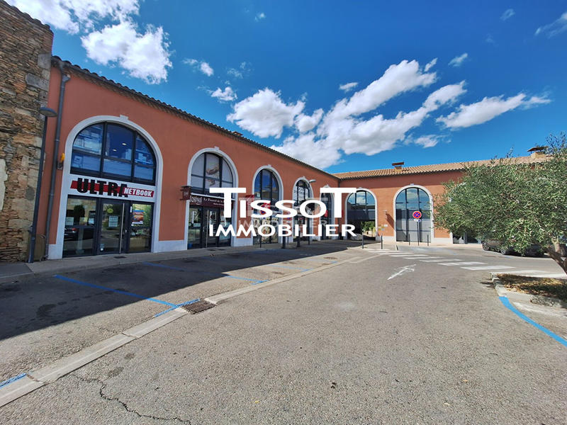 Bureau - 104 m² - 1 pièce