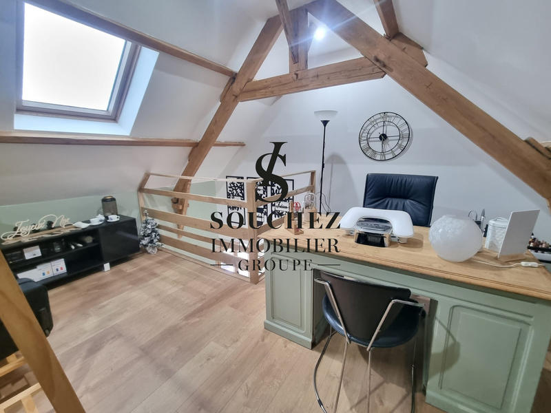 Maison - 250 m² - 8 pièces