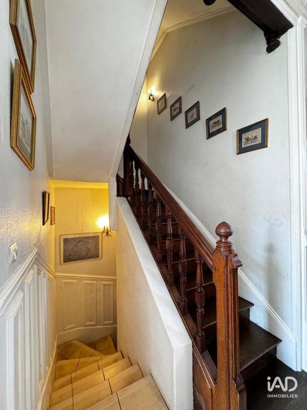 Maison - 176 m² - 10 pièces