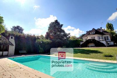Maison - 170 m² - 7 pièces