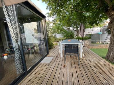 Villa - 100 m² - 5 pièces