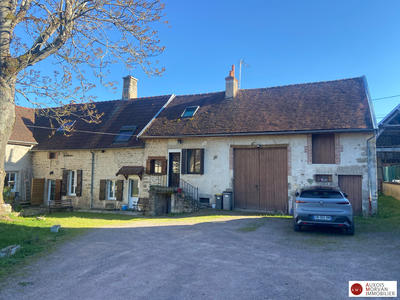 Maison ancienne - 194 m² - 6 pièces