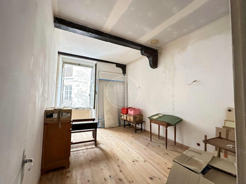 Maison - 218 m² - 9 pièces