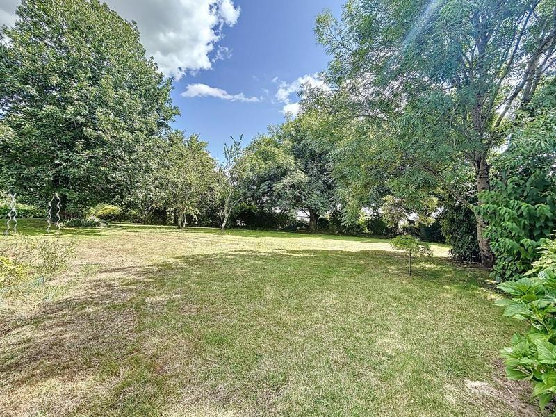 Maison - 221 m² - 6 pièces