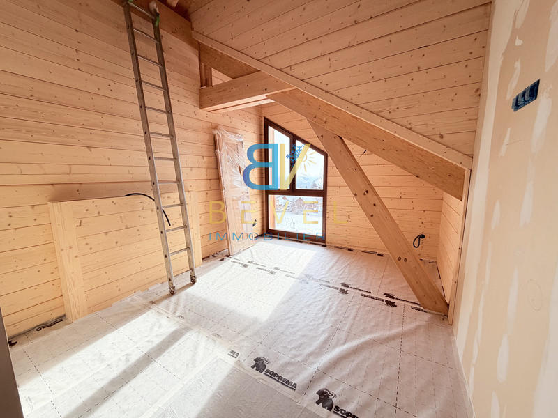 Châlet - 306 m² - 9 pièces