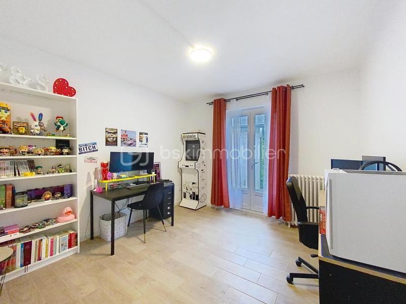 Maison traditionnelle - 135 m² - 7 pièces