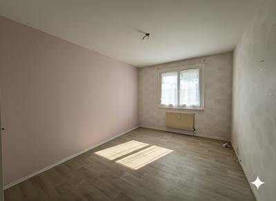 Appartement - 96 m² - 5 pièces