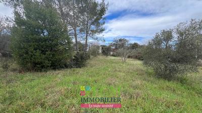 Terrain constructible - 2 855 m²