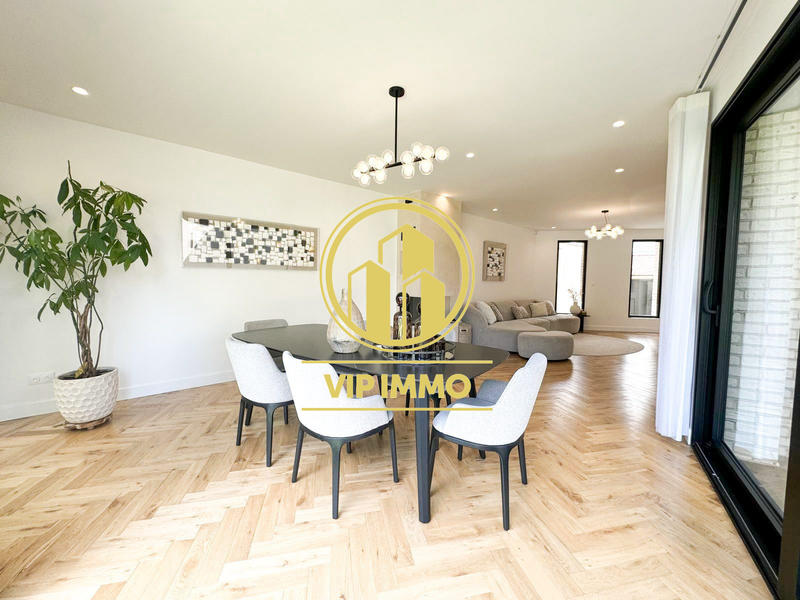 Maison contemporaine - 160 m² - 8 pièces