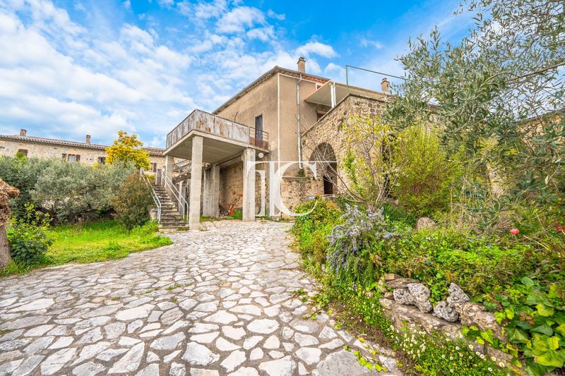 Maison - 88 m² - 5 pièces