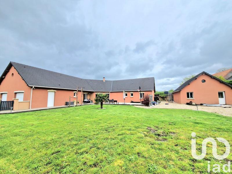 Maison - 351 m² - 12 pièces