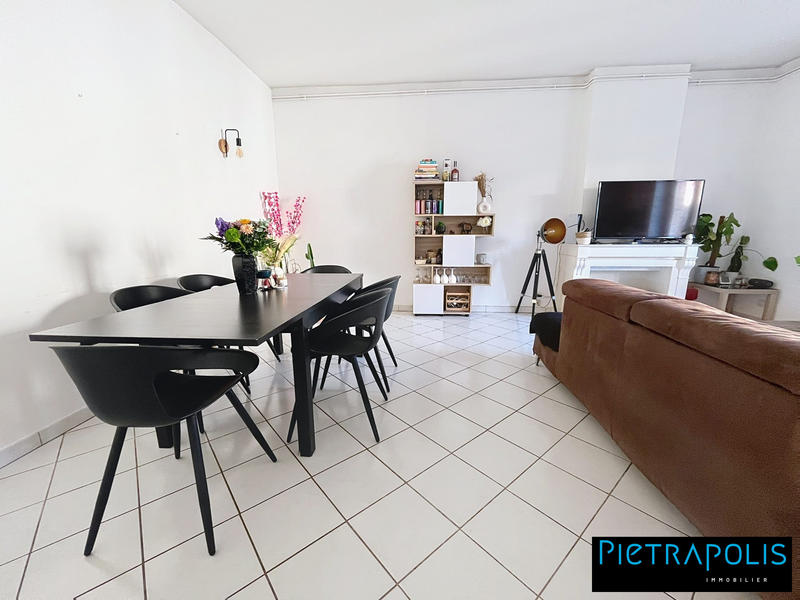 Appartement - 92 m² - 5 pièces