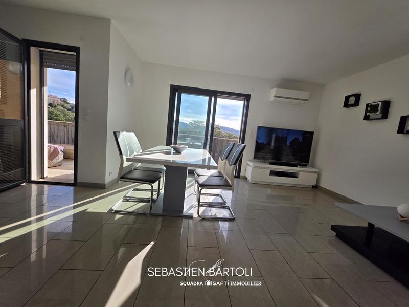 Appartement - 67 m² - 3 pièces