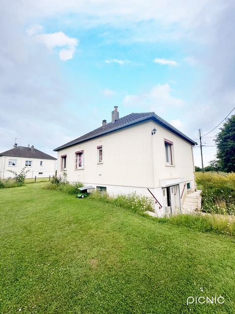 Maison traditionnelle - 85 m² - 4 pièces