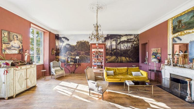 Propriété - 700 m² - 13 pièces