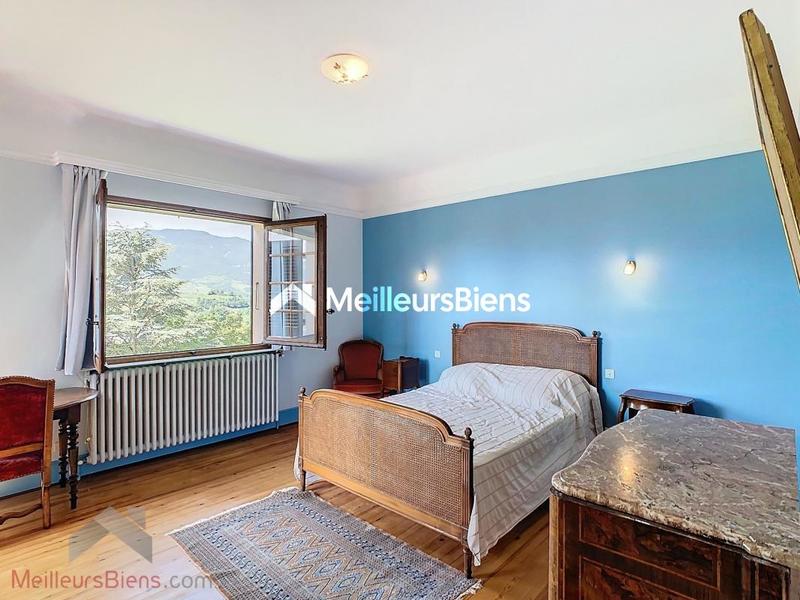 Appartement - 161 m² - 6 pièces