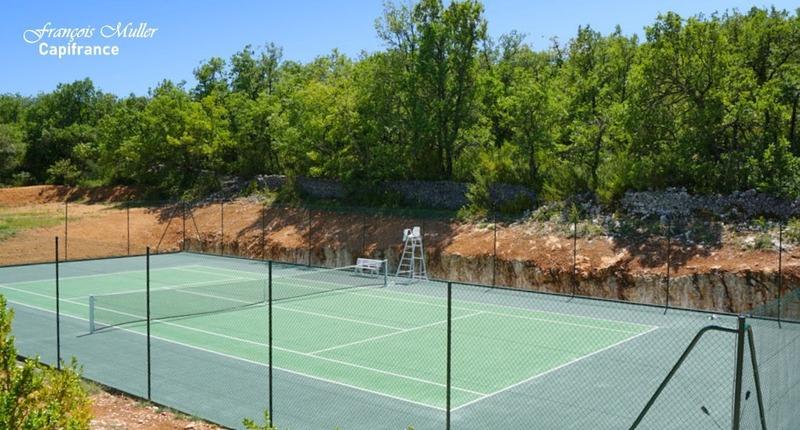 Propriété - 552 m² - 21 pièces