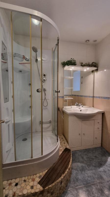 Maison - 330 m² - 16 pièces