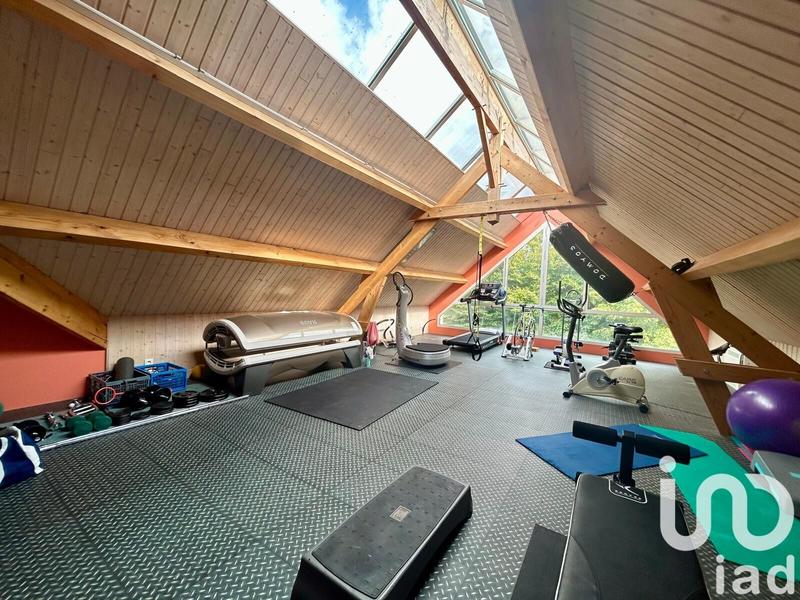 Maison - 360 m² - 10 pièces