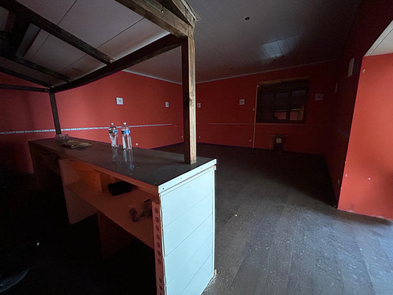 Maison - 290 m² - 11 pièces