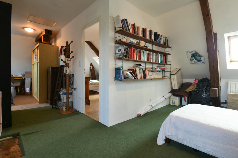 Maison - 220 m² - 10 pièces