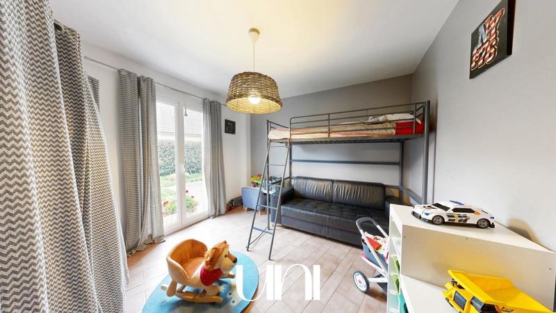 Maison - 220 m² - 10 pièces