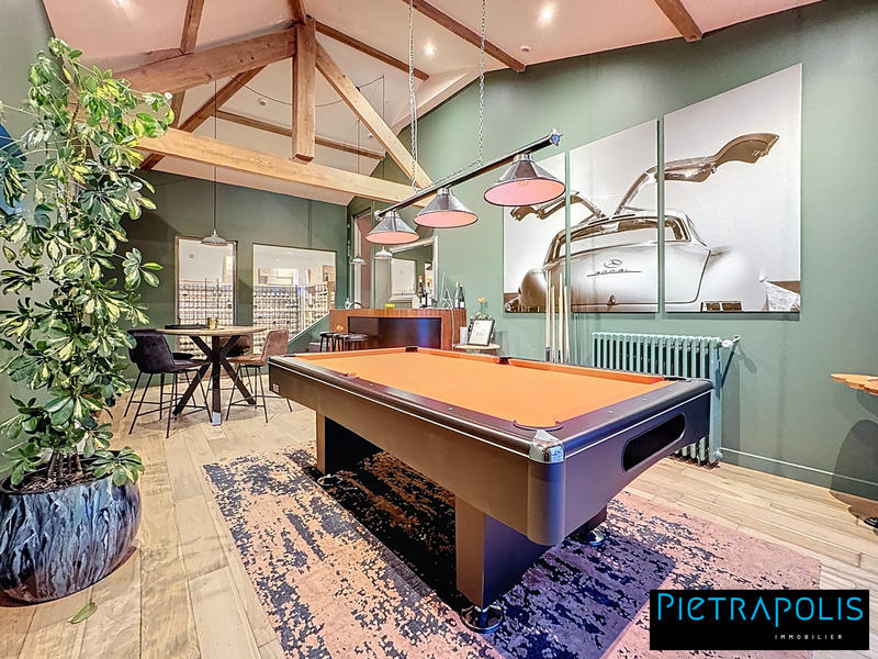 Villa - 285 m² - 8 pièces