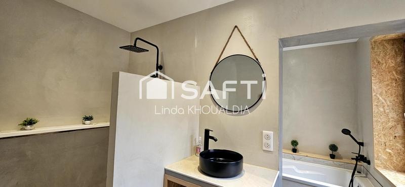 Maison - 251 m² - 7 pièces