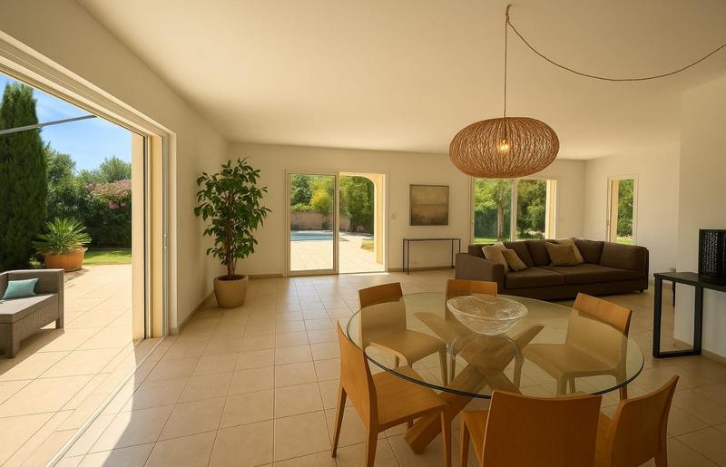 Maison - 205 m² - 6 pièces