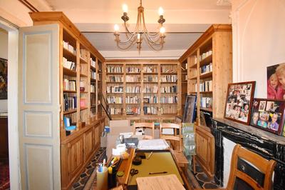 Maison - 260 m² - 9 pièces