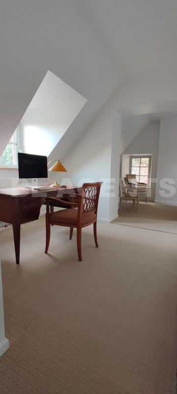 Moulin - 195 m² - 6 pièces