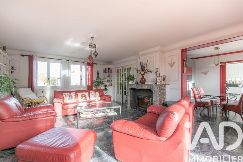 Maison - 180 m² - 6 pièces
