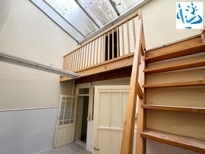 Local commercial - 106 m² - 6 pièces