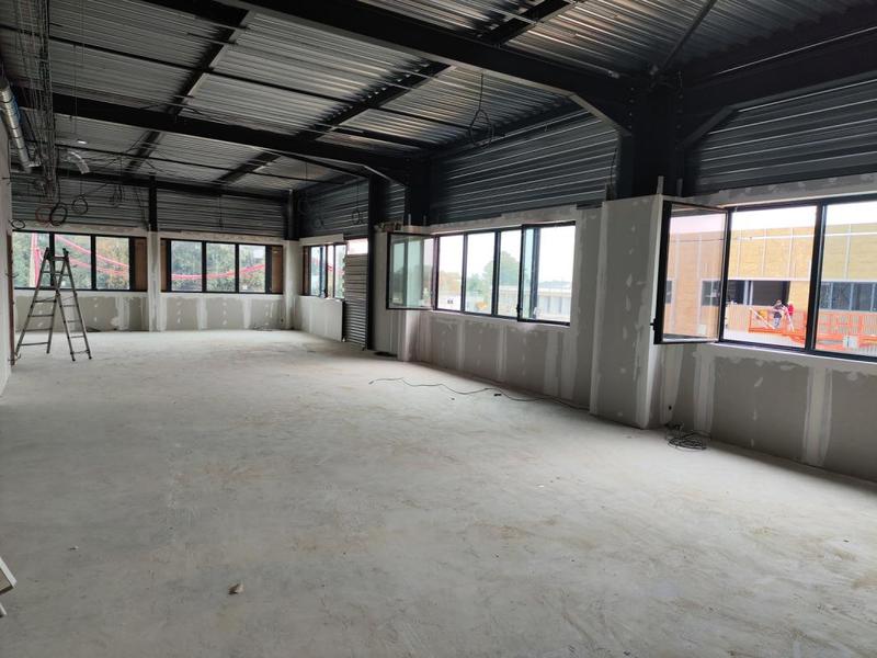 Local d'activité / Entrepôt - 603 m²